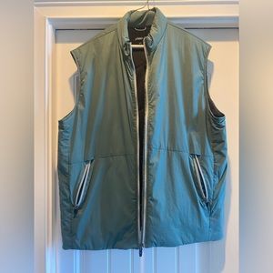 NWOT Johnnie O Fox insulated vest, men's XL, olive green, $178 retail, polyester